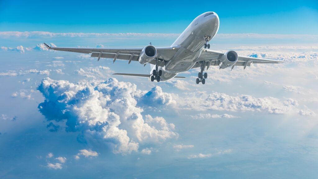 Turismo: Assoviaggi, frena il costo del jet fuel ma ‘volano’ le tariffe del trasporto aereo
