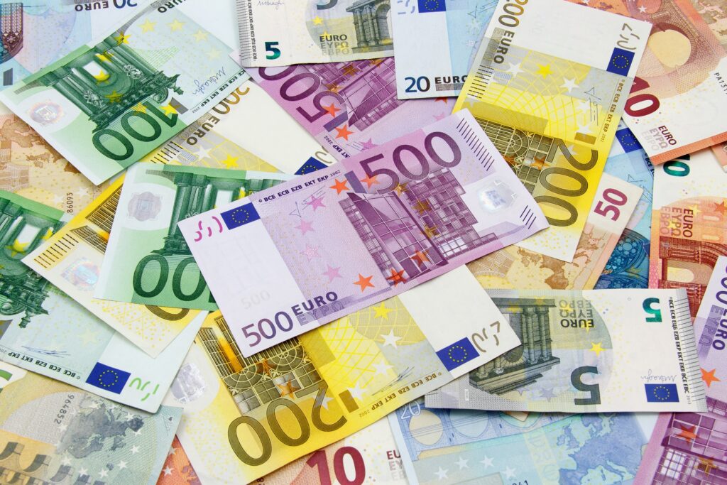 Dazi: dal 7 agosto via libera a contromisure Ue da 93 miliardi