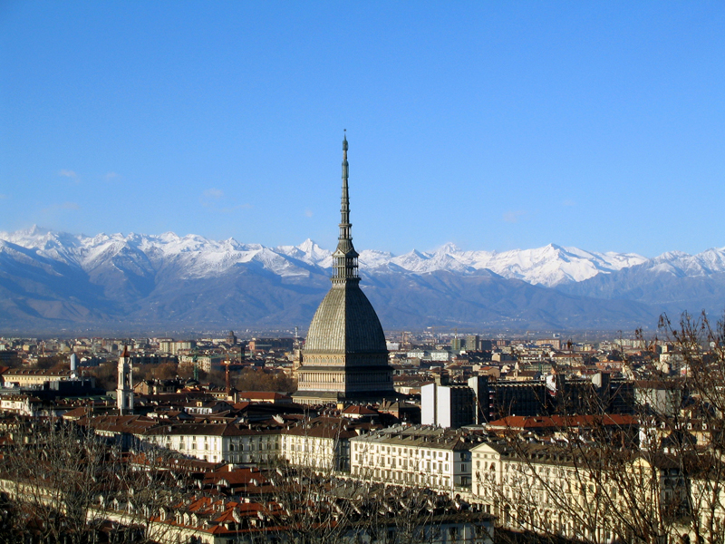 Confesercenti Torino: weekend del 1° maggio, “Torino fa il pieno di turisti. Stanze d’albergo occupate per oltre l’80%. Tante le prenotazioni per ristoranti e visite guidate”